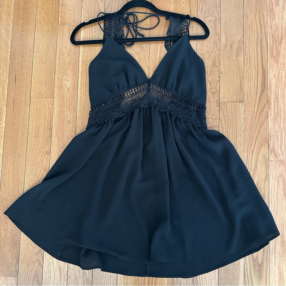 Women's Dress Plunging Neck Contrast Guipure Lace Tie Back Cami Dress Dress